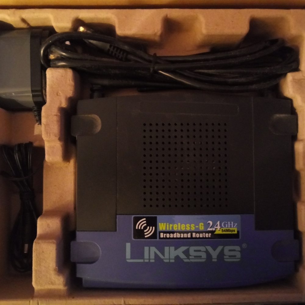 Linksys Wireless Router Model WRT54G - Picture 3 of 5